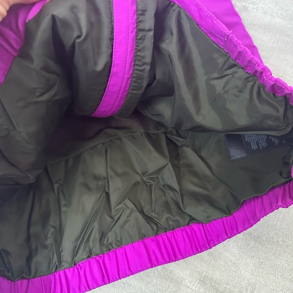 🌈SALE🌈 THE NORTH FACE Lightweight Purple Jacket - Picture 8 of 12
